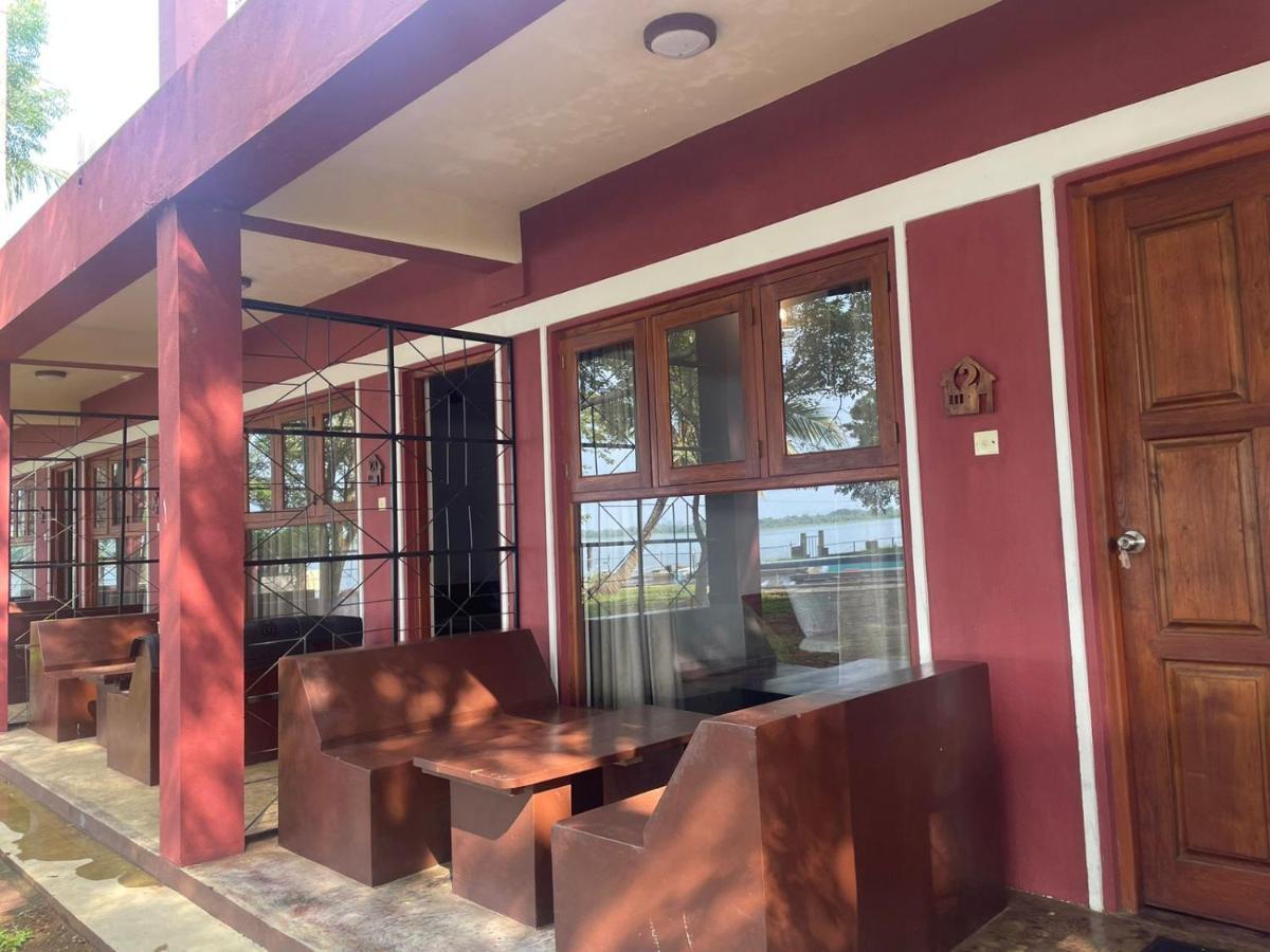 Hotel Lake Park Polonnaruwa Ngoại thất bức ảnh
