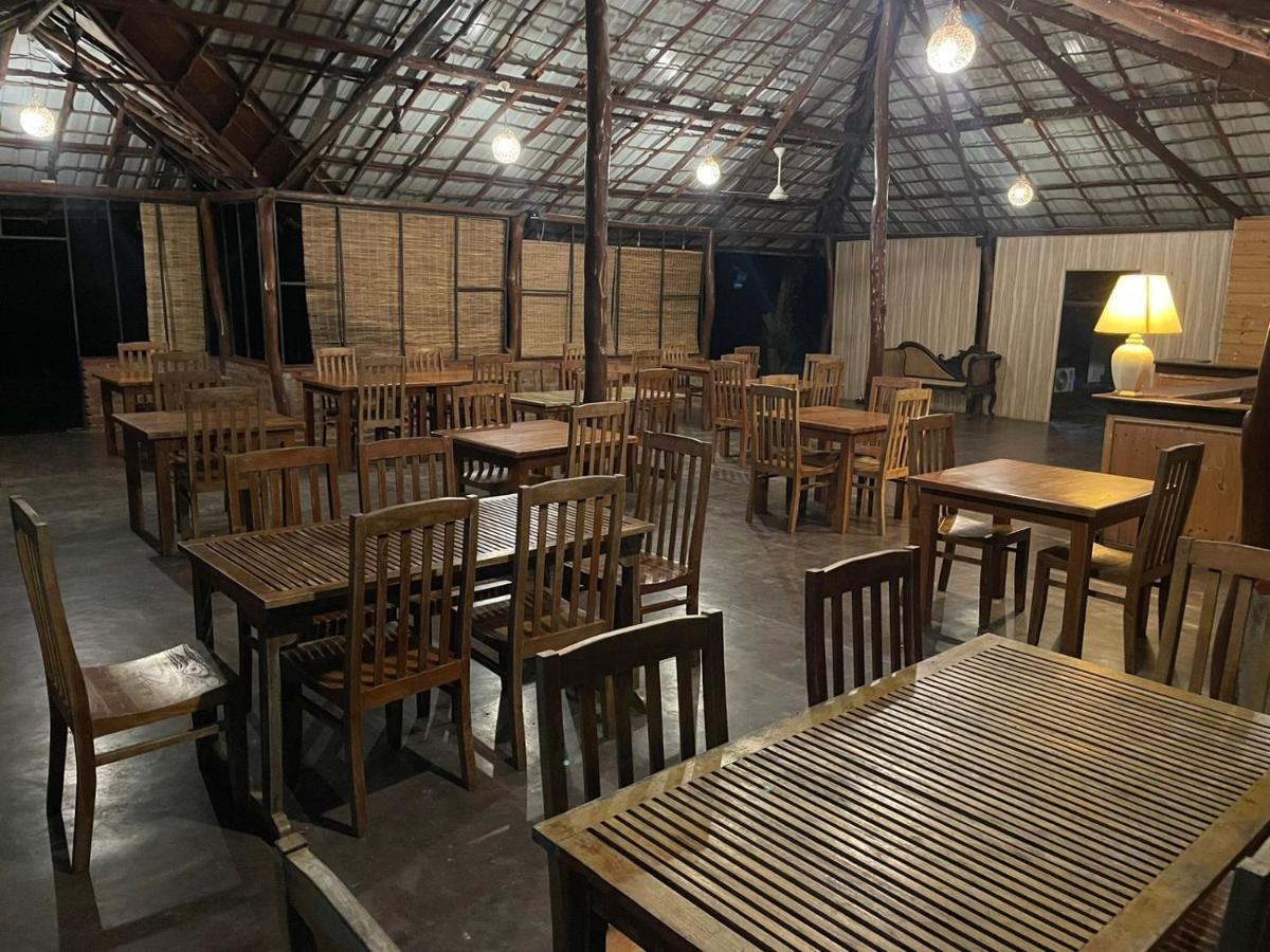 Hotel Lake Park Polonnaruwa Ngoại thất bức ảnh