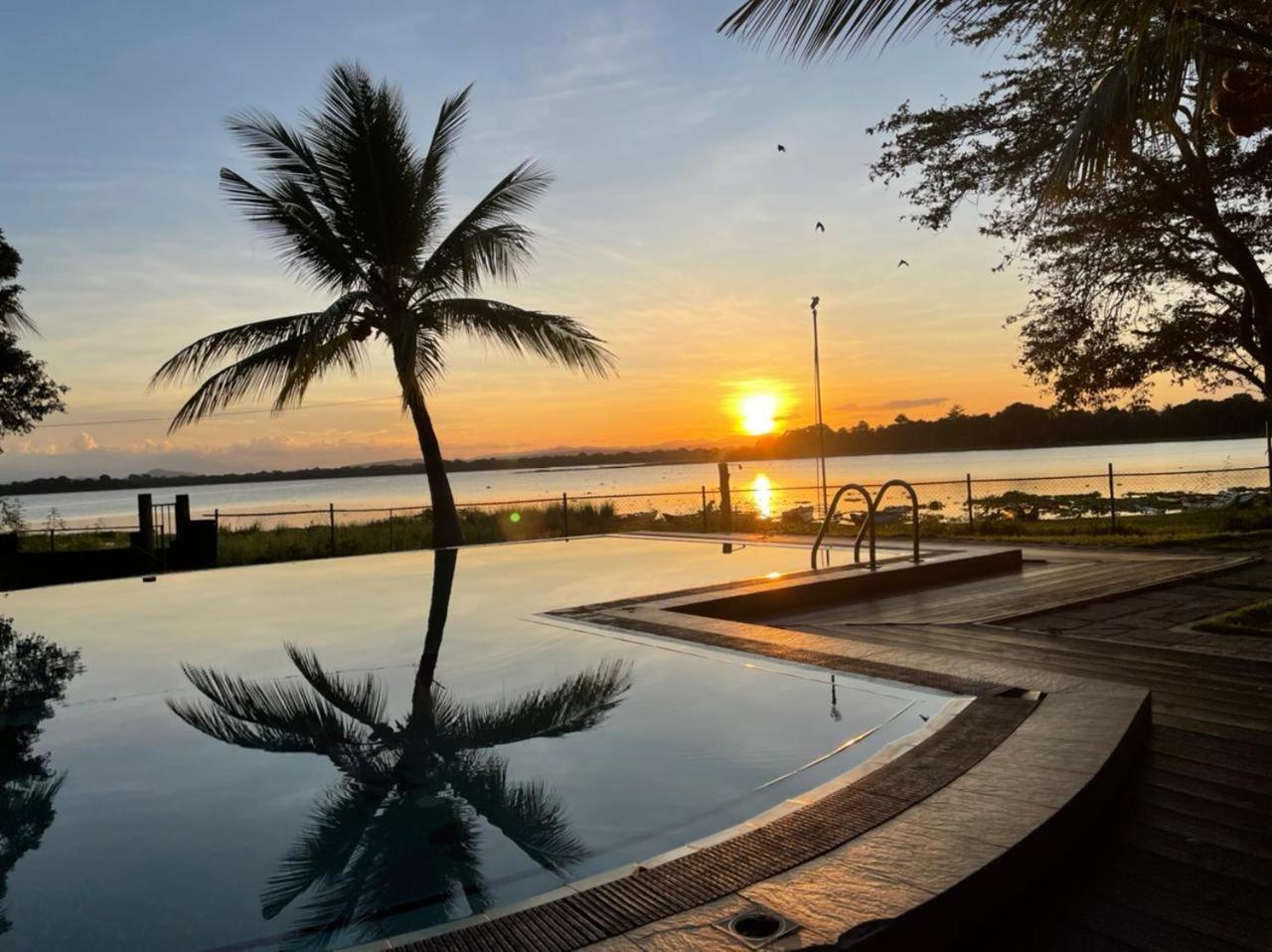 Hotel Lake Park Polonnaruwa Ngoại thất bức ảnh