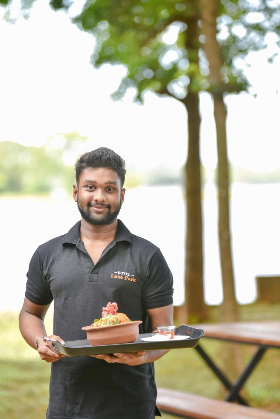 Hotel Lake Park Polonnaruwa Ngoại thất bức ảnh